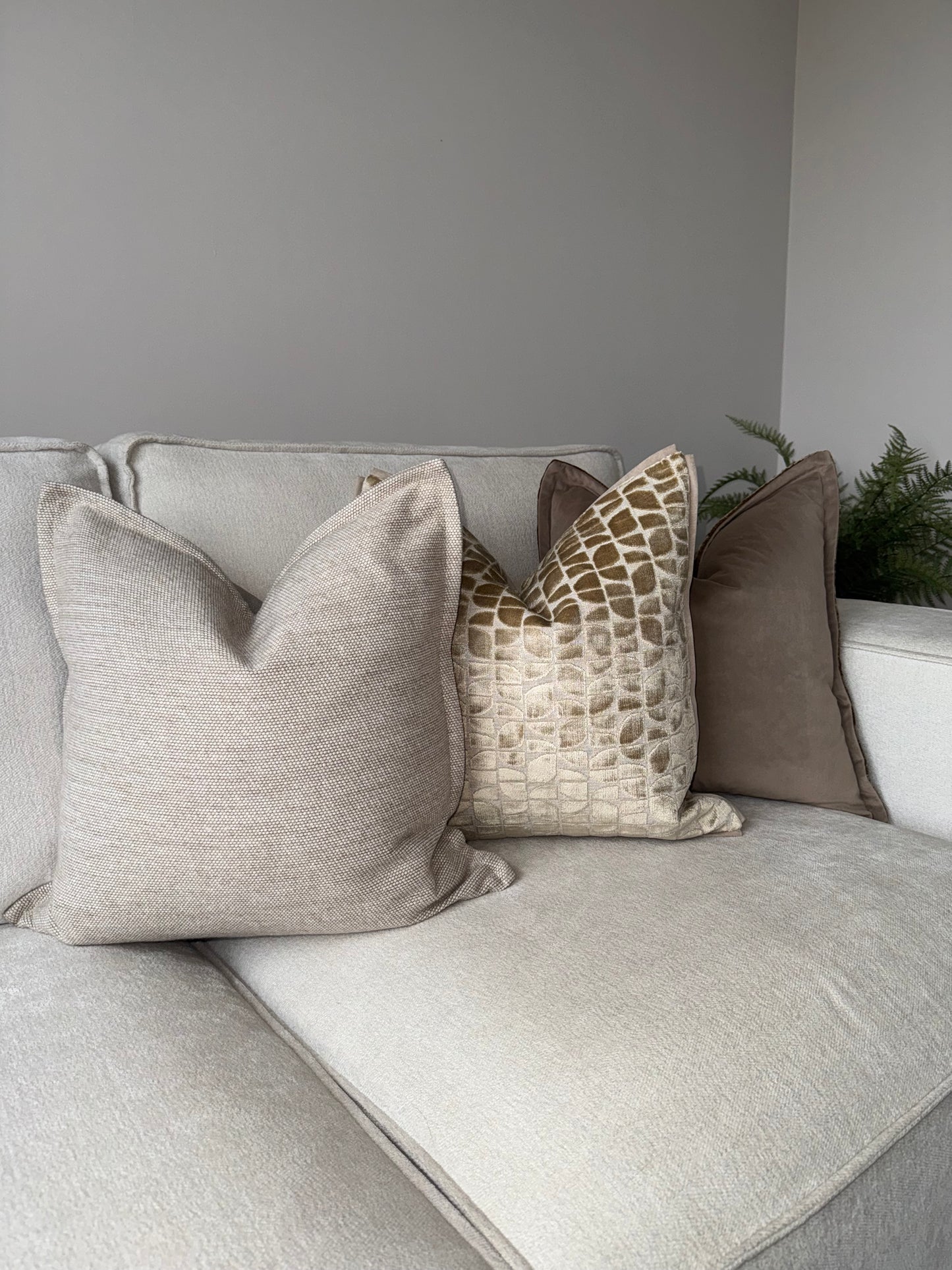 Luxury Cream Cushion-45x45cm-Neutral Home Decor-Modern Home Decor-Velvet & Vigor