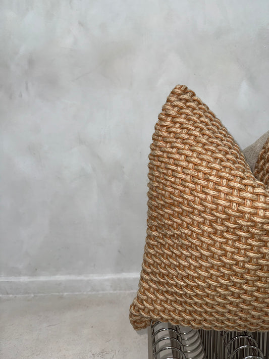 Dustweave Cushion