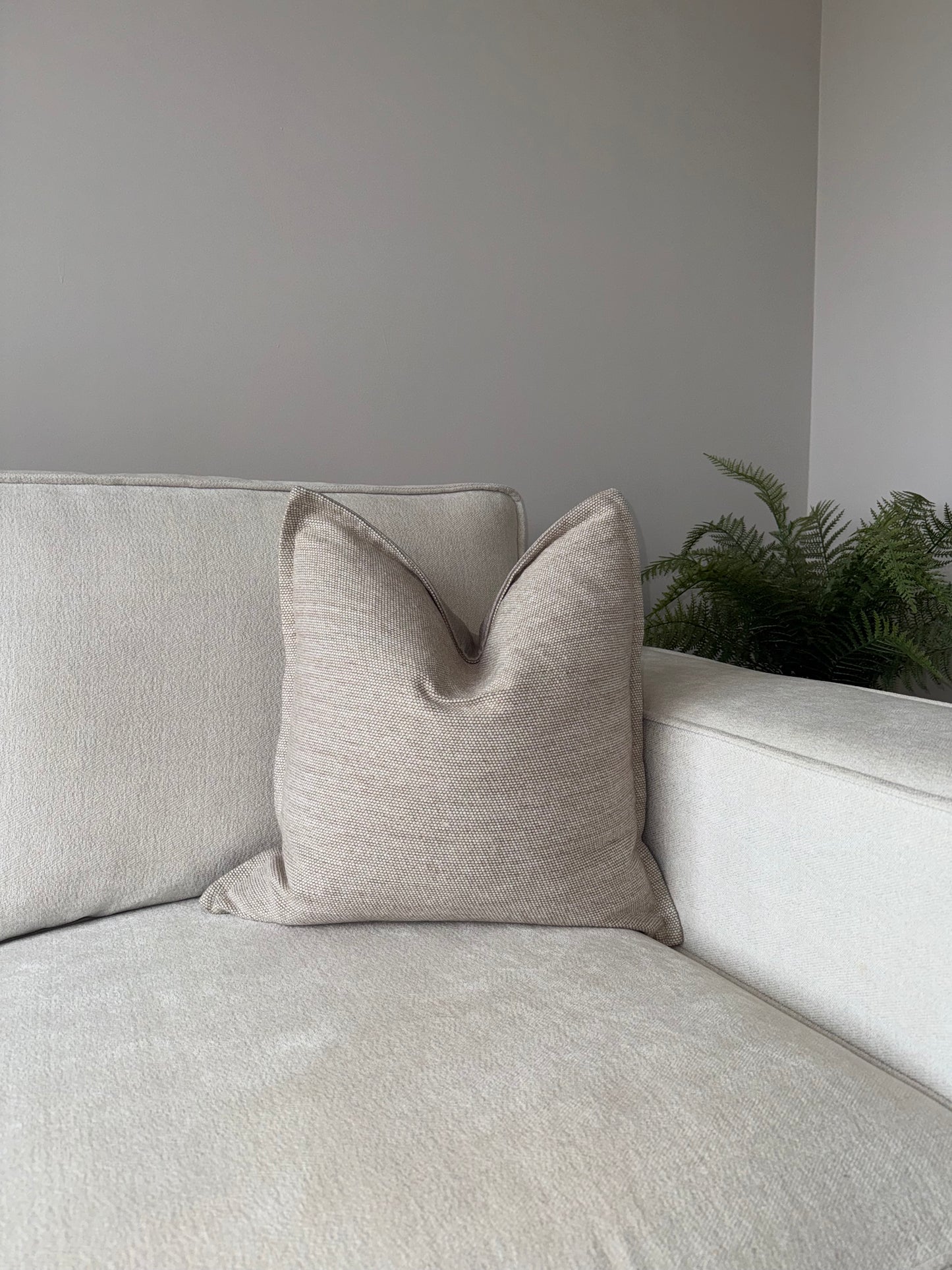 Luxury Cream Cushion-45x45cm-Neutral Home Decor-Modern Home Decor-Velvet & Vigor