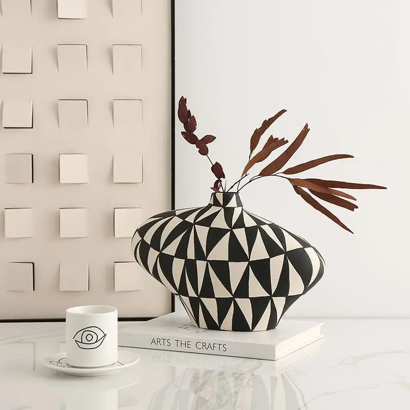 Janet Geometric Vase-Black;White-Unique Home Decor-Velvet&Vigor