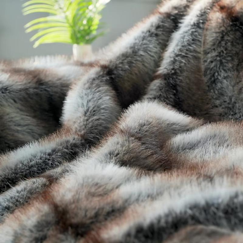 Grey Faux Fur Throw 200x190-Velvet&Vigor