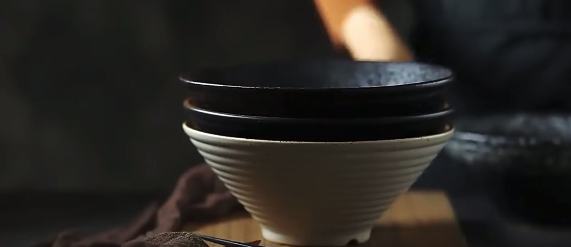 Load video: Large Ramen Bowl | Luxury Serveware-Velvet&amp;Vigor 